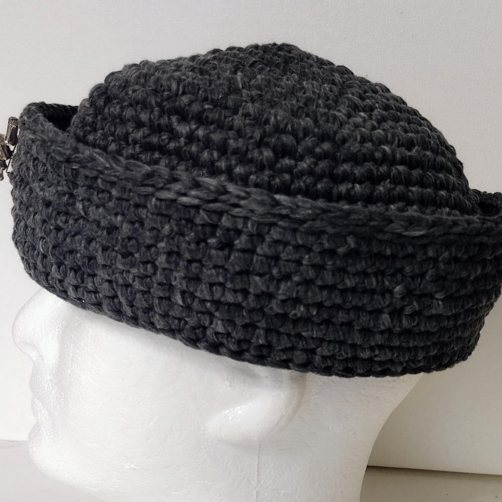 Handmade Sailor Style Grey Crocheted Non-wool Hat & Brooch NEW - Picture 2 of 12